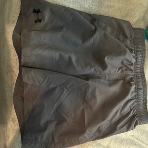 Under Armour boys Gray Shorts